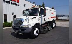 2008 INTERNATIONAL 4300 Sweeper, Street Cleaner in Fontana, CA