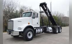 2011 KENWORTH T800 Garbage Truck, Roll Off Truck, Transfer Truck in Waller, TX