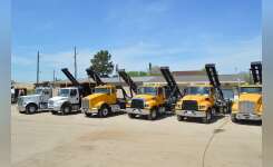 2012 KENWORTH T800 Roll Off Truck, Hooklift Truck in Waller, TX