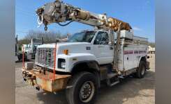 2000 GMC C7500 Cab Chassis, Digger Derrick in Washington Court House, OH