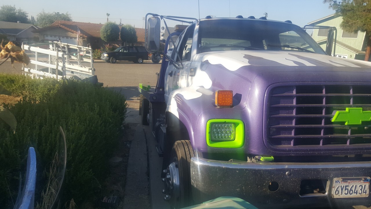 1999 Chevrolet C6500, Porterville CA 5012202954