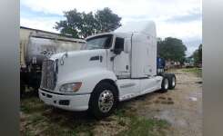 2009 Kenworth T660 Conventional - Sleeper Truck, Tractor in Tampa, FL