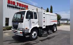 2009 ELGIN CROSSWIND Sweeper, Street Cleaner in Fontana, CA