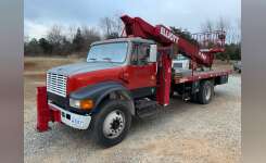 2001 INTERNATIONAL 4700 Bucket Truck - Boom Truck in Amherst, VA