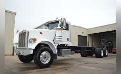 2013 PETERBILT 367 Crane Truck, Dump Truck, Cab Chassis in Waller, TX