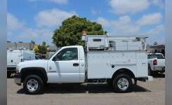 2002 CHEVROLET SILVERADO Utility Truck - Service Truck in San Diego, CA