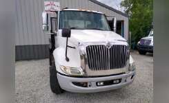 2006 INTERNATIONAL 8600 Utility Truck - Service Truck in Medina, OH