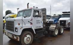1985 INTERNATIONAL S2275 Conventional - Day Cab, Tractor in Covington, TN