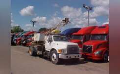 1995 FORD F800 Utility Truck - Service Truck in Covington, TN
