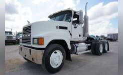 2007 MACK 600 Conventional - Day Cab, Tractor in Houston, TX