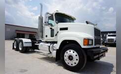 2007 MACK 600 Conventional - Day Cab, Tractor in Houston, TX