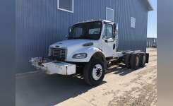 2007 FREIGHTLINER BUSINESS CLASS M2 106 Cab Chassis in Des Moines, IA