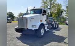 2012 KENWORTH T800 Conventional - Day Cab, Tractor in Coopersburg, PA
