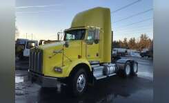 2013 KENWORTH T800 Conventional - Day Cab, Tractor in Seabrook, NH