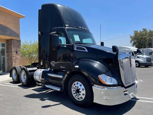 2016 KENWORTH T680 Conventional - Day Cab, Tractor in Fontana, CA