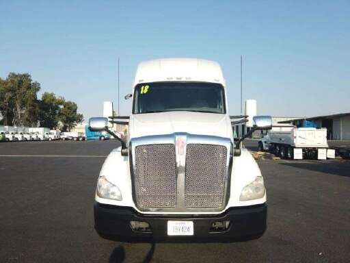 2018 KENWORTH T680 Conventional - Sleeper Truck, Tractor in Fontana, CA