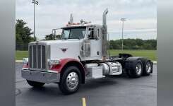 2015 PETERBILT 389 Conventional - Day Cab, Tractor in West Chicago, IL