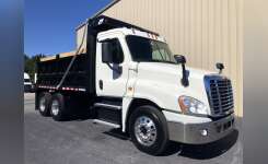 2016 FREIGHTLINER CASCADIA 125 Dump Truck in Mcdonough, GA