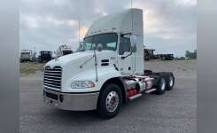 2017 MACK 600 Conventional - Day Cab, Tractor in Canton, OH