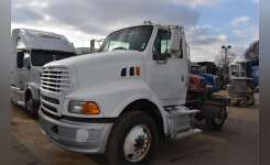 2005 STERLING L8500 Conventional - Day Cab, Tractor in Covington, TN