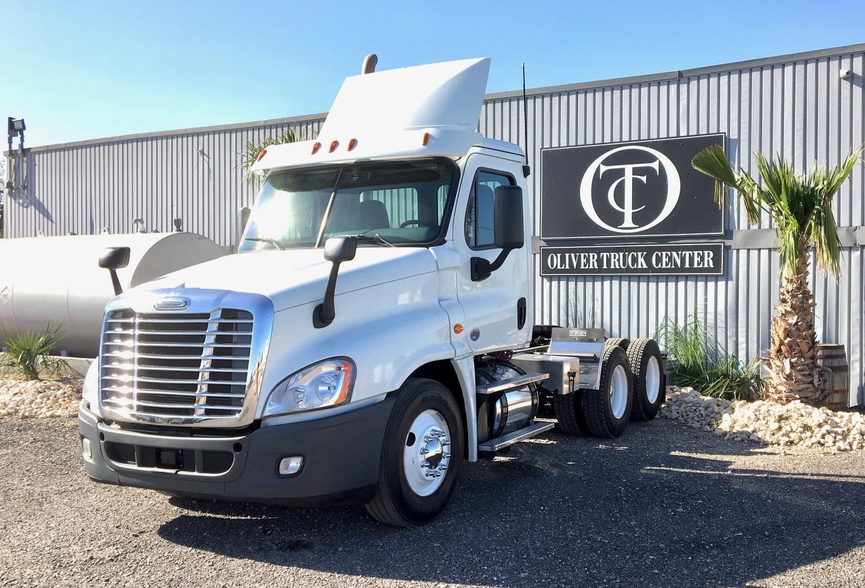Freightliner For Sale Freightliner Conventional Day Cab Trucks Commercial Truck Trader