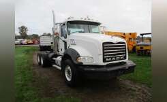2007 MACK GRANITE CTP713B Conventional - Day Cab, Tractor in Caledonia, NY