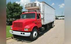 2001 INTERNATIONAL 4900 Reefer/Refrigerated Truck in Tuscaloosa, AL