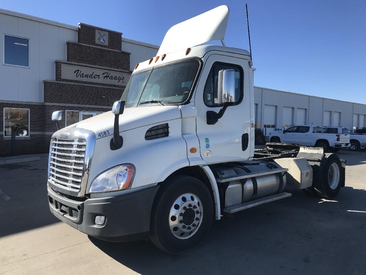 Iowa City Ia Cascadia For Sale Freightliner Cascadia Trucks Commercial Truck Trader