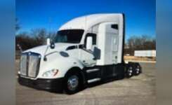 2018 KENWORTH T680 Conventional - Sleeper Truck, Tractor in Springfield, MO