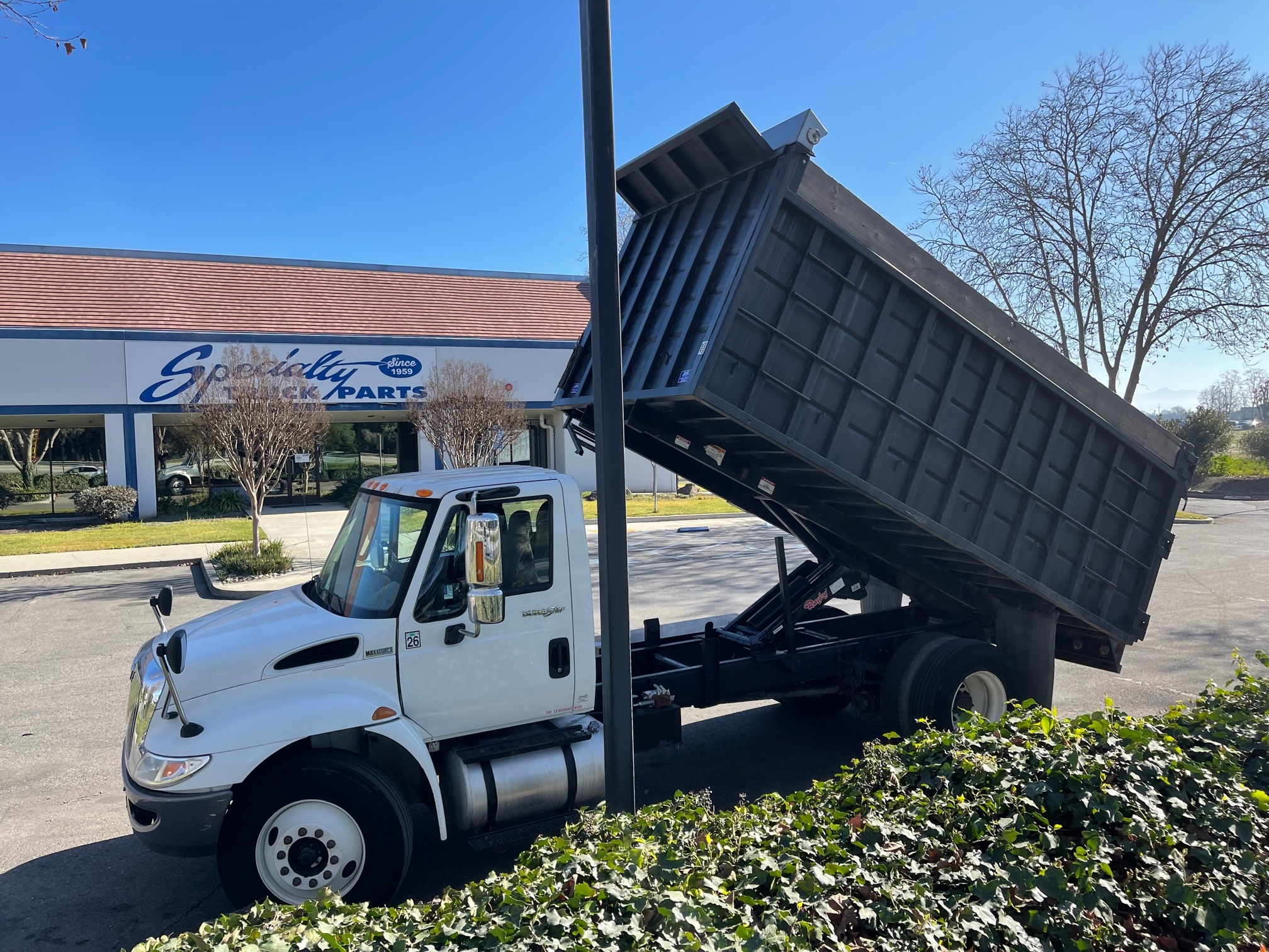 26000 GVW Trucks For Sale: Your Comprehensive Guide to Medium-Duty Powerhouses