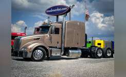 2014 PETERBILT 386 Conventional - Sleeper Truck, Tractor in Olive Branch, MS