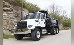 2013 FREIGHTLINER 114 SD Dump Truck in Kansas City, MO
