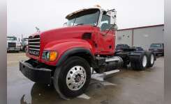2005 MACK GRANITE CV713 Conventional - Day Cab, Tractor in Houston, TX