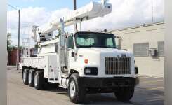 2007 INTERNATIONAL PayStar Bucket Truck - Boom Truck in Miami, FL
