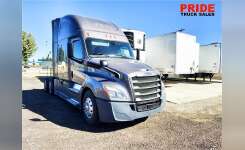 2018 FREIGHTLINER CASCADIA 126 Conventional - Sleeper Truck, Tractor in Mc Farland, CA