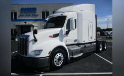2017 PETERBILT 579 Conventional - Sleeper Truck, Tractor in Spartanburg, SC
