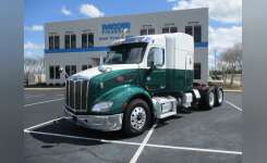 2017 PETERBILT 579 Conventional - Sleeper Truck, Tractor in Spartanburg, SC