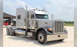 2005 PETERBILT 379 Conventional - Sleeper Truck, Tractor in Houston, TX