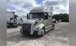 2019 VOLVO VNL760 Conventional - Sleeper Truck, Tractor in Tampa, FL