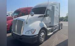 2018 Kenworth T680 Conventional - Sleeper Truck, Tractor in Indianapolis, IN