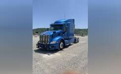 2018 PETERBILT 579 Conventional - Sleeper Truck, Tractor in Dupo, IL
