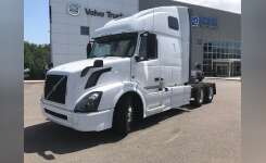 2017 VOLVO VN 630 Conventional - Sleeper Truck, Tractor in Romulus, MI
