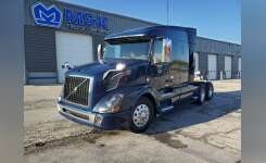 2017 VOLVO VN 630 Conventional - Sleeper Truck, Tractor in Indianapolis, IN