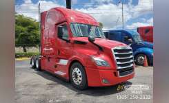 2019 FREIGHTLINER CASCADIA Conventional - Sleeper Truck, Tractor in Hialeah, FL