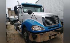 2008 FREIGHTLINER COLUMBIA 120 Conventional - Day Cab, Tractor in Silverado, CA