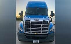 2015 FREIGHTLINER CASCADIA 125 Conventional - Sleeper Truck, Tractor in West Newton, PA