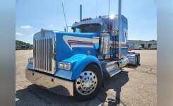 2018 KENWORTH W900L Conventional - Sleeper Truck, Tractor in Romulus, MI