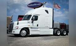 2017 FREIGHTLINER CASCADIA Conventional - Sleeper Truck, Tractor in Olive Branch, MS