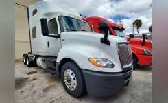 2019 INTERNATIONAL LT625 Conventional - Sleeper Truck, Tractor in Hialeah, FL