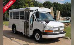 2006 CHEVROLET EXPRESS G3500 Bus, Passenger Van, Minibus in Irving, TX
